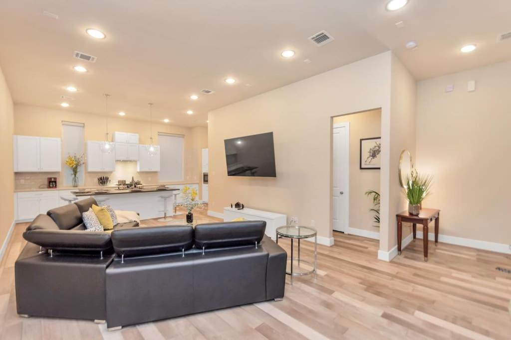 Вілла Luxurious Houston Galleria Living Екстер'єр фото