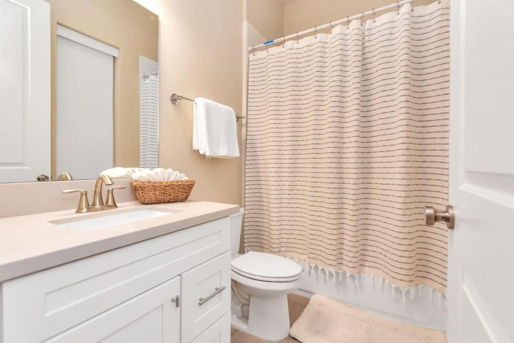 Вілла Luxurious Houston Galleria Living Екстер'єр фото